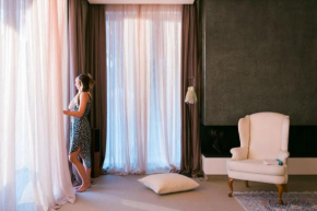 Hotels in Kalyvia Thorikou